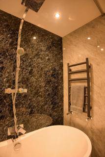 Modern 2BR Beach View Home - Sleeps 4 - 2