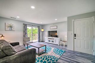 Mtn Views & Pool Access: 2 Units Near Dtwn Branson - 6