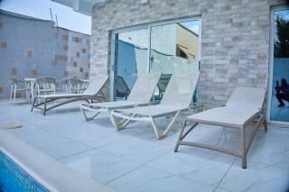 2 Pièces vue sur la Piscine et la ville - 2