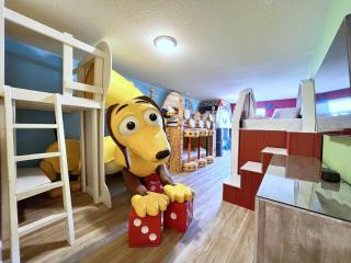 Last Minute Disney Getaway Luxury Villa with Private Pool Game Room. Book Now WIR68 - 0