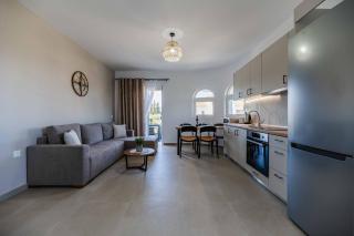 Helios Retreat Apartments 2 - 3