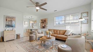 The Hangout Okaloosa Island Beach Cottage - 0
