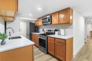 Sojourn on C Modern 2BD Near Metro - 2