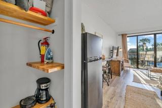 Serene Waterfront Studio Fort Walton Beach Condo - 7