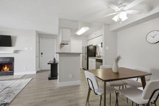 Chic 1BR getaway with modern finishes - 3
