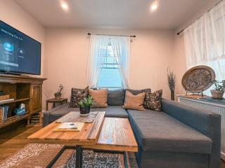 Perfect full private first floor home with convenient amenities - 5