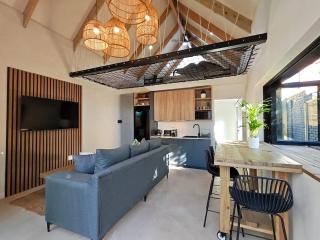 Ocean Deep Luxury Beach Hideaway - 0