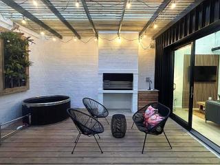 Ocean Deep Luxury Beach Hideaway - 8