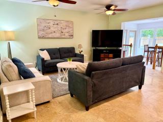 Large home close to downtown Sanford & Lake Monroe - 3