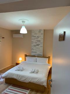 Trakos Home Hotel - 9