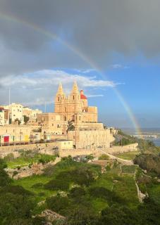 Stunning Mellieħa FLwith Terrace Views Sleeps 4 - 0
