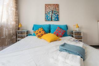 Seaview Apartment with Pool and Garden - 8