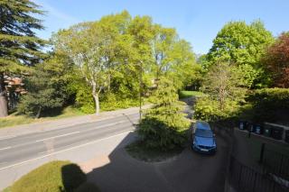 Park Hill Croydon Executive 2-Bed 2-Bath Apartment with Secure Parking - 1