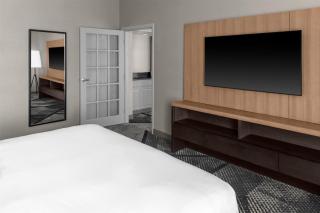 DoubleTree by Hilton Dayton Fairborn - 7