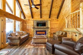 Cabin of Freedom Falls -Private Waterfall Hot Tub- Secluded & Luxury Log Cabin Retreat - 3