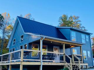 Glencoe - Modern RRG Cabin - Hot Tub - 3 King Beds - Located Just 3 Minutes From the Gorge Underground - 9