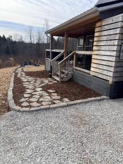 Glencoe - Modern RRG Cabin - Hot Tub - 3 King Beds - Located Just 3 Minutes From the Gorge Underground - 5