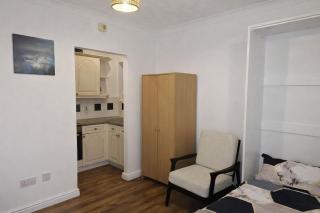 Newly Renovated Studio in Bishops Stortford - 1