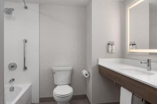 Holiday Inn Express & Suites Huntsville by IHG - 9