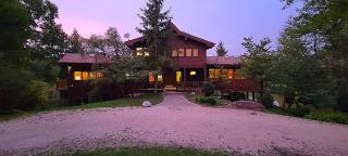 Grace Woods - Private Lake - Dock -Large Groups - 3 Entire Homes-Lake House - 9