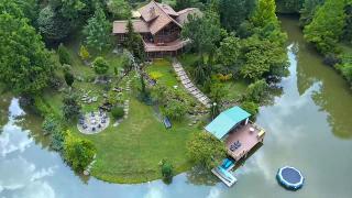 Grace Woods - Lakefront Retreat -2 Homes - Sauna - Private 40-Acre - 8