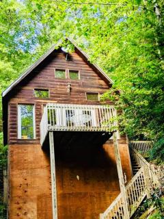 Hidden Falls Cabin - Cozy RRG Retreat - Forest Views - 9