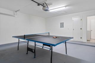 Texas-Style Retreat w Fire Pit, Grill & Ping-Pong - 6