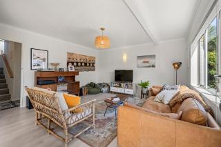 Barefoot at the Bay - Raglan Holiday Home - 6