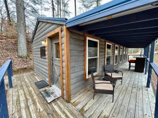Hikers Midnight - Quiet RRG Cabin - WiFi -Perfect Location - ECO Friendly - 4