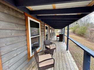 Hikers Midnight - Quiet RRG Cabin - WiFi -Perfect Location - ECO Friendly - 2