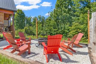 Hilltop Hideaway-NaturalBridge2m-Modern-HotTub - 7
