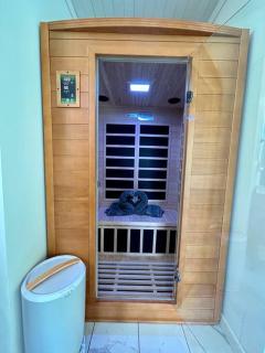 Inverness Cabin - romantic luxury hot tub sauna - 7