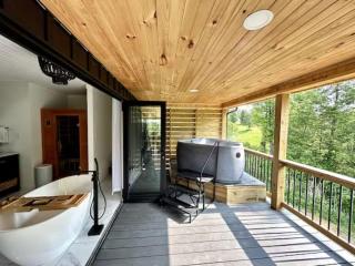 Inverness Cabin - romantic luxury hot tub sauna - 6