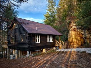 Hummingbird Hollow - Private Forest Retreat - 1