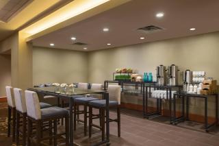 Calgary Marriott Downtown Hotel - 4