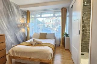 Beautiful guest rooms, Free Parking, 30min Heathrow, 40min Wembley, 60min Central London - 6