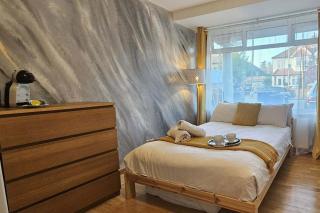 Beautiful guest rooms, Free Parking, 30min Heathrow, 40min Wembley, 60min Central London - 4