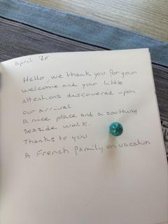 Cabin - Sleeps 4 - Pets Ok - Balcony - Parking - 8