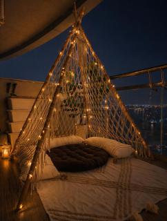 Boho Sky Deck - 37th Floor Luxury Sunset Suite - 1