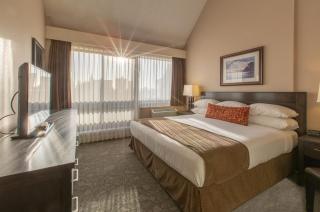 The Embassy Inn - 9