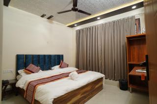 Lotus Stay By Hotel MR Opposite Aishbagh Railway Station - 1