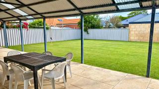 Wagon Holiday Home - 5