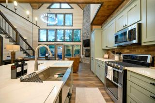 Wine Pine Times - Sauna Hot Tub & Fenced Dog Yard - 5