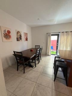 Relaxing Retreat Private Jacuzzi Patio Sleeps 12 - 4