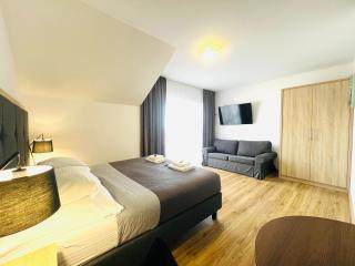ROYAL Villa RESORT - Jacuzzi, Sauny, MELEX na plażę, Masaże, Apartamenty z kuchnią, Widok na Zalew Wiślany - 1