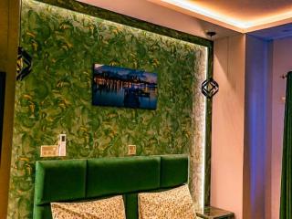 Cozy JB Lodges Phase 8 Bahria Town 6 mins to Food St Free Wi-Fi - 7