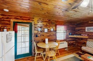 Cozy Lodge - Unit 3 - 5
