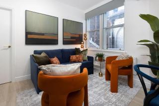 Flatzy City Centre Retreat Sleeps 8 2 baths - 6