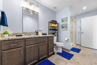 Modern & Bright Midtown Gem with Skyline Views - 4