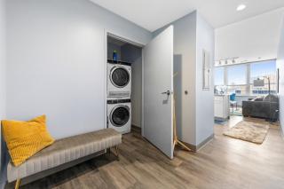 Modern & Bright Midtown Gem with Skyline Views - 2